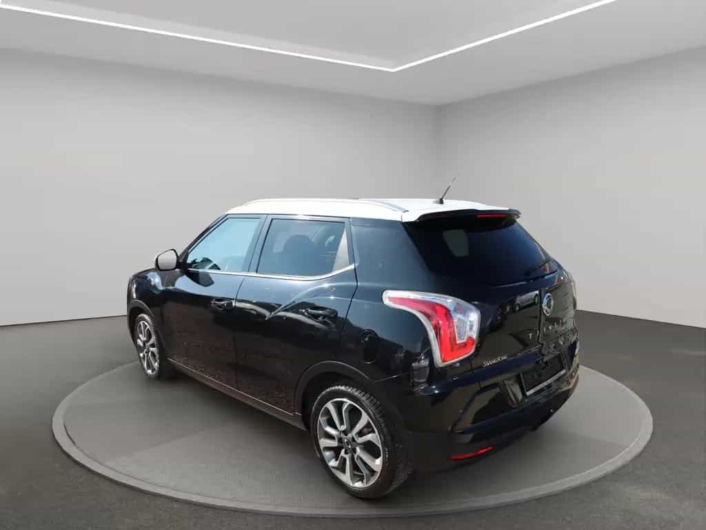 Ssangyong Tivoli 1.6 e-XDi 160 /KAMERA/LEDER/LED 12/2015-photo-4