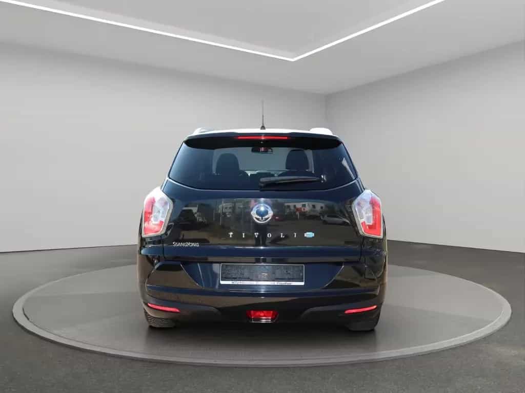 Ssangyong Tivoli 1.6 e-XDi 160 /KAMERA/LEDER/LED 12/2015-photo-5