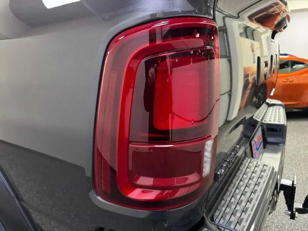 Dodge RAM 3500 LARAMIE AEV OFF ROAD 6.4L-V8 37"-LONG 03/2026-photo-27
