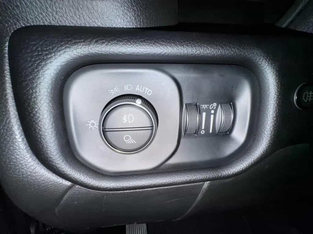 Dodge RAM 3500 LARAMIE AEV OFF ROAD 6.4L-V8 37"-LONG 03/2026-photo-43
