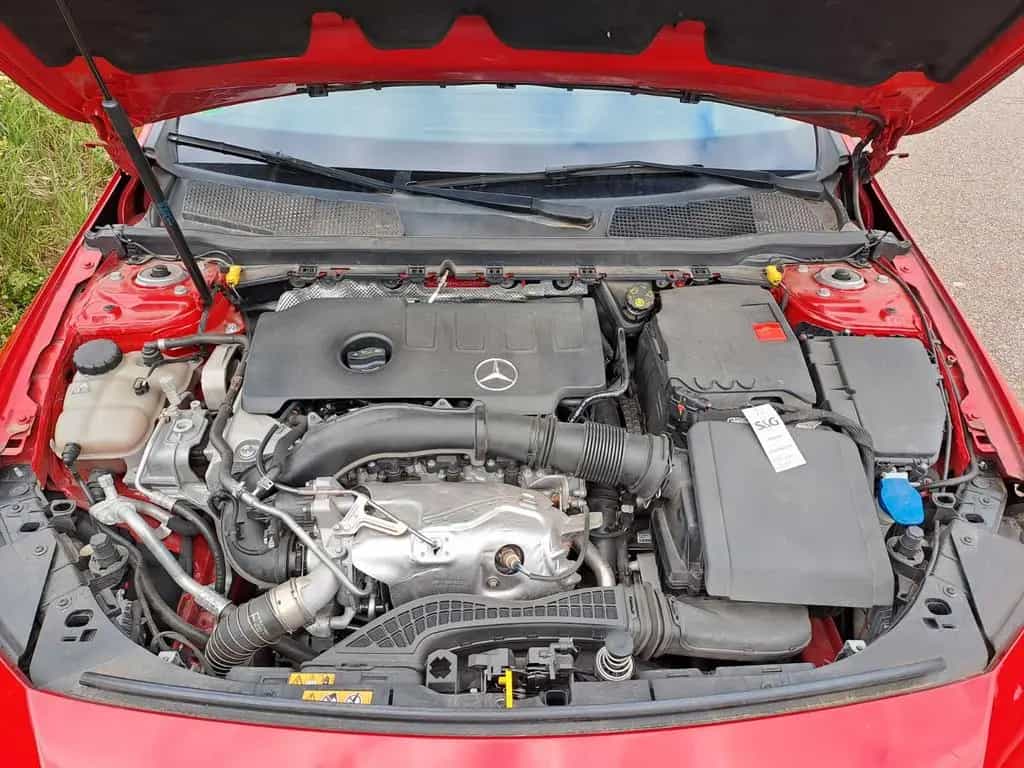Mercedes-Benz CLA 220 Shooting Brake /DCT/AMG-Line/Pano/LED 09/2019-photo-4