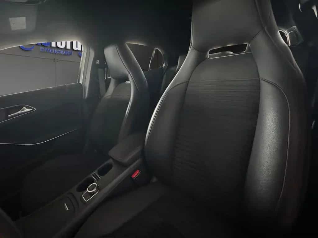 Mercedes-Benz GLA 200 AMG°NAVI°BI-XENON°HARMAN&KARDON°20"LM 03/2015-photo-11