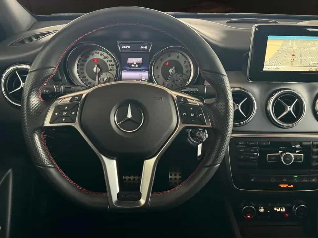 Mercedes-Benz GLA 200 AMG°NAVI°BI-XENON°HARMAN&KARDON°20"LM 03/2015-photo-16