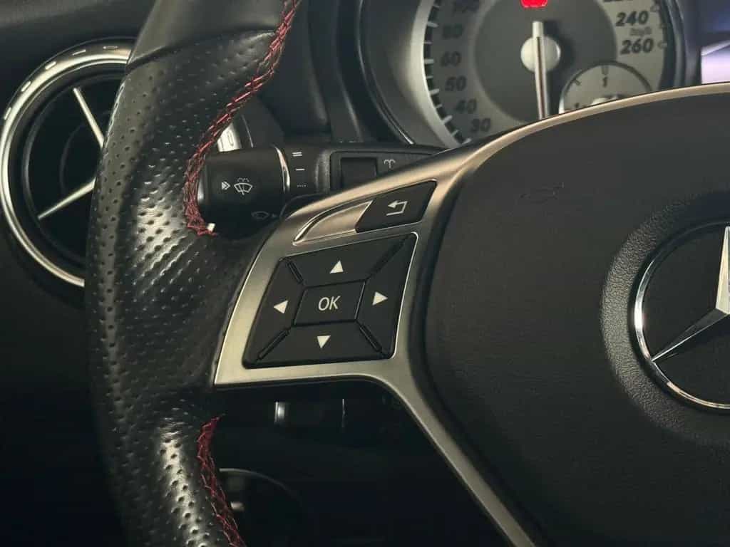 Mercedes-Benz GLA 200 AMG°NAVI°BI-XENON°HARMAN&KARDON°20"LM 03/2015-photo-17