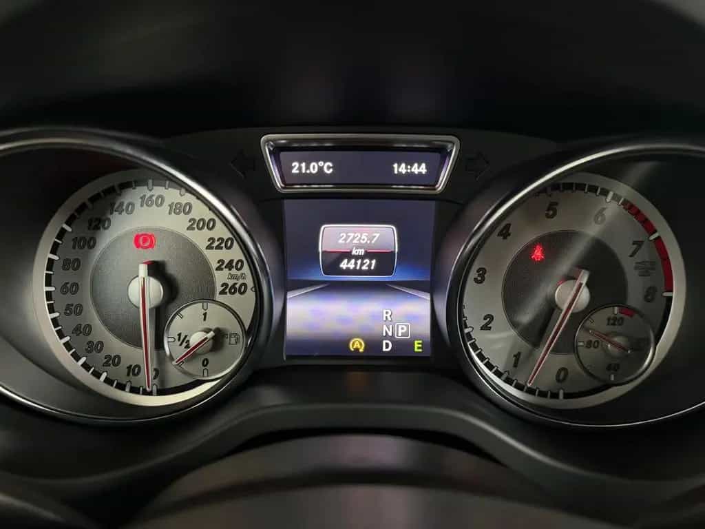 Mercedes-Benz GLA 200 AMG°NAVI°BI-XENON°HARMAN&KARDON°20"LM 03/2015-photo-21