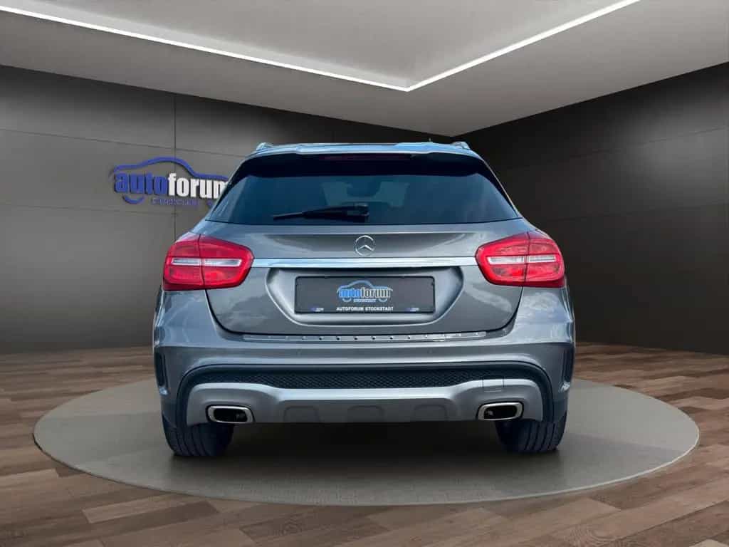Mercedes-Benz GLA 200 AMG°NAVI°BI-XENON°HARMAN&KARDON°20"LM 03/2015-photo-4