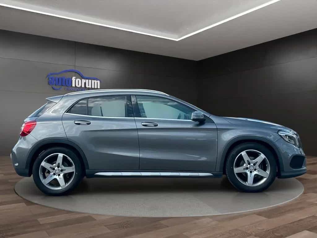 Mercedes-Benz GLA 200 AMG°NAVI°BI-XENON°HARMAN&KARDON°20"LM 03/2015-photo-6