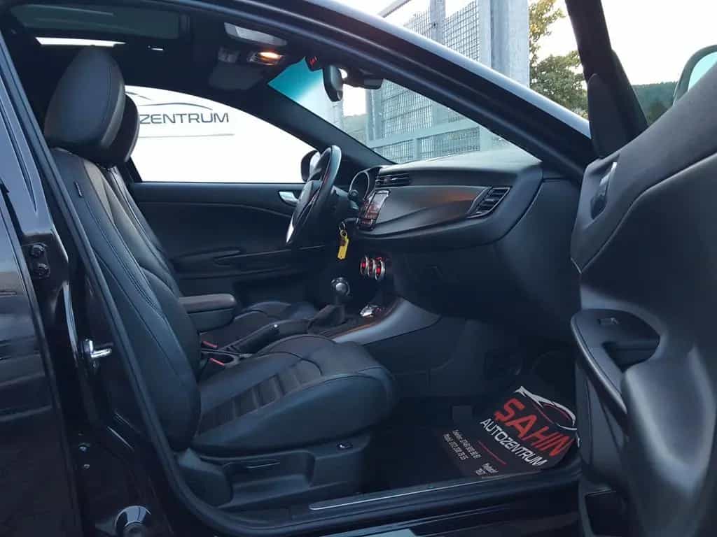 Alfa Romeo Giulietta 1.8T Automatik Quadrifoglio Verde Pano 07/2014-photo-13