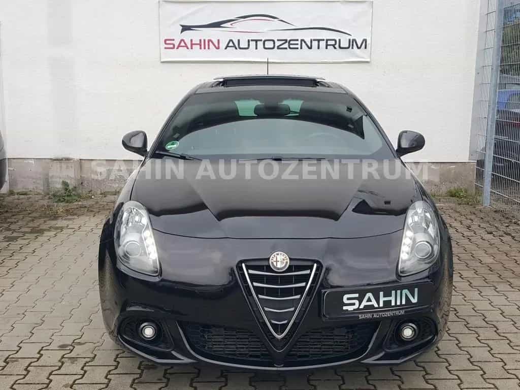 Alfa Romeo Giulietta 1.8T Automatik Quadrifoglio Verde Pano 07/2014-photo-2