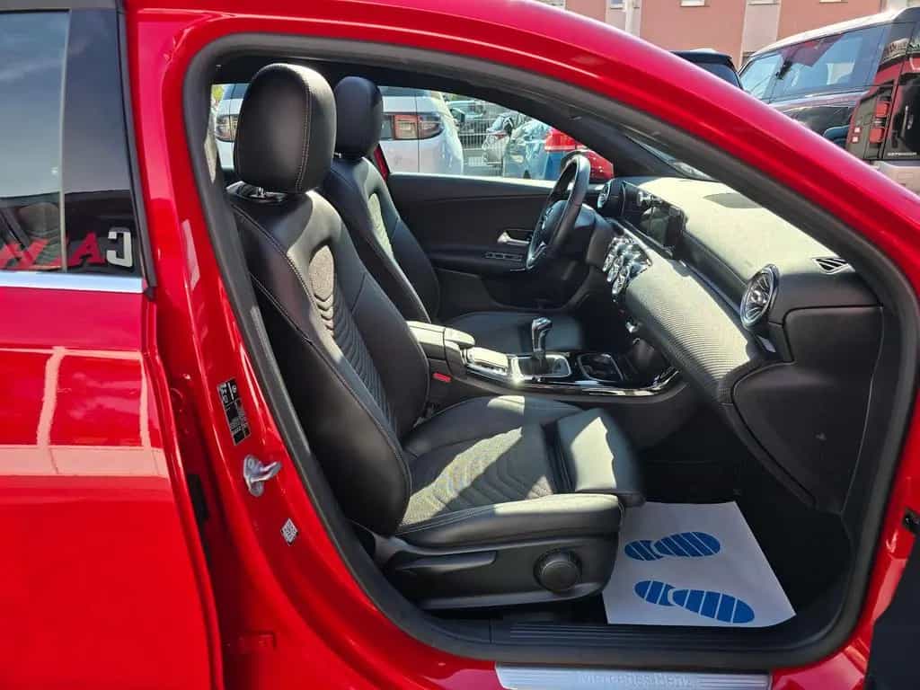 Mercedes-Benz A 200 Panorama|Leder|Burmester|MB-100|SHZ|PDC| 11/2018-photo-10