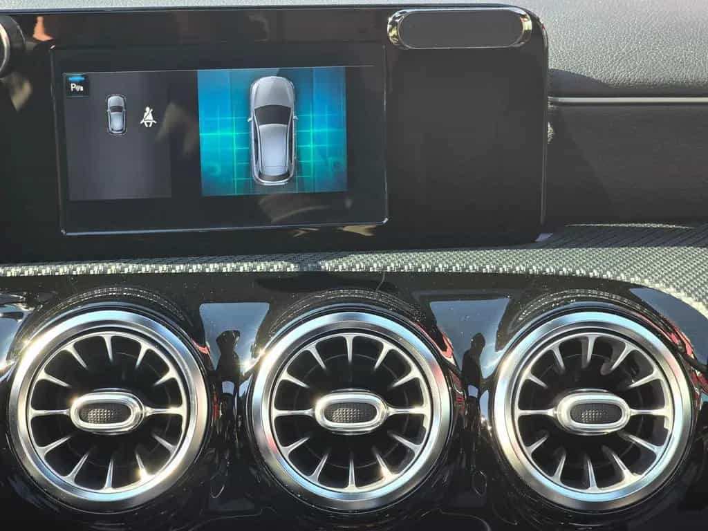 Mercedes-Benz A 200 Panorama|Leder|Burmester|MB-100|SHZ|PDC| 11/2018-photo-32