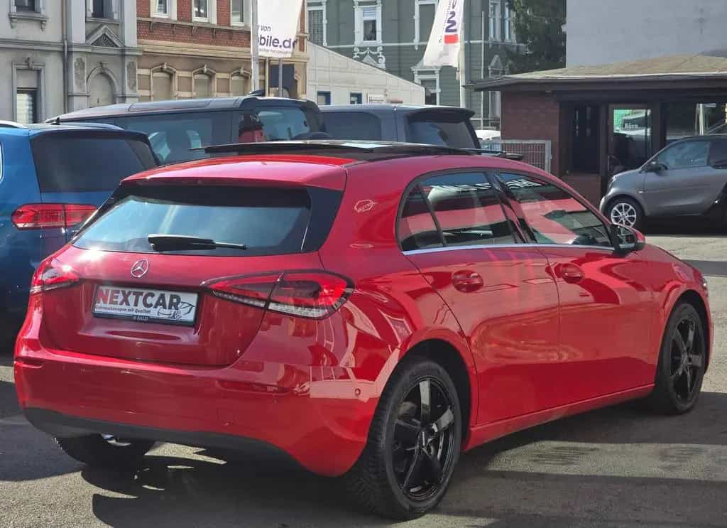 Mercedes-Benz A 200 Panorama|Leder|Burmester|MB-100|SHZ|PDC| 11/2018-photo-4