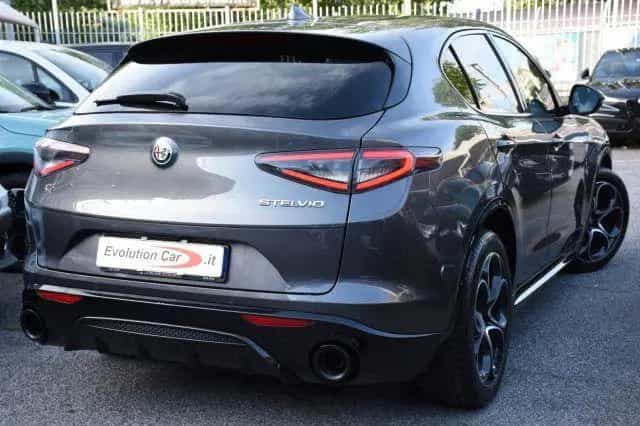 Alfa Romeo Stelvio ALFA ROMEO Stelvio 2.2 Turbodiesel 210 CV AT8 Q4 10/2023-photo-2