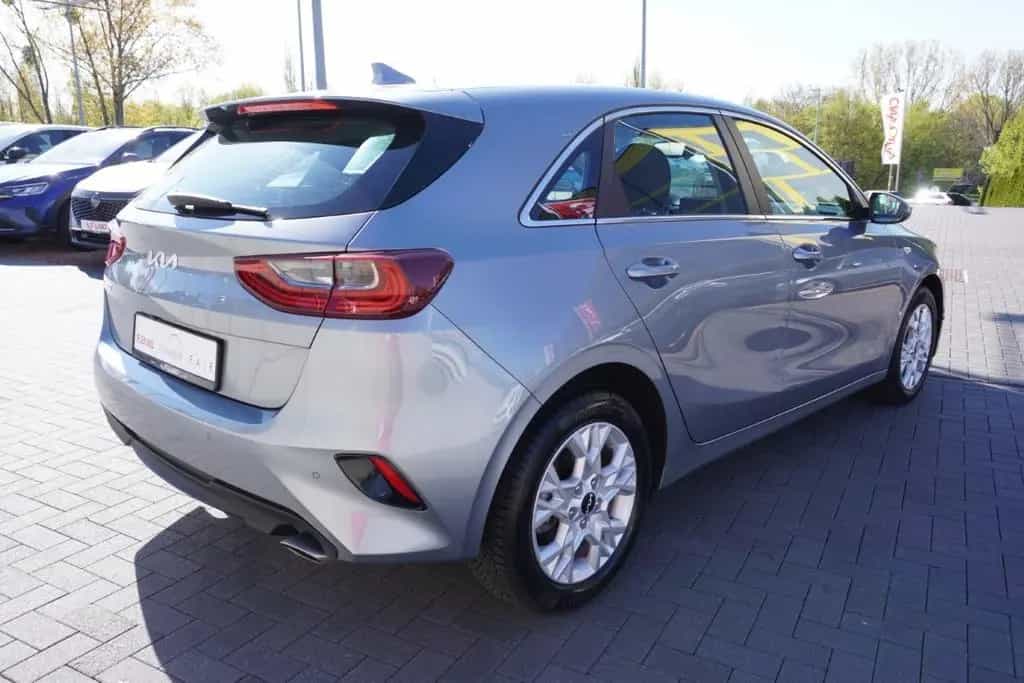 Kia cee'd / Ceed Ceed 1.0 T-GDI AAC Navi SHZ Kamera Alu 06/2022-photo-4