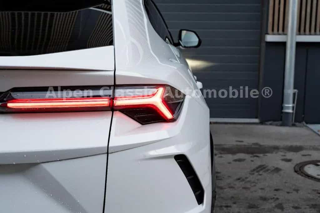 Lamborghini Urus 4.0 V8 B&O, Massage, TV, Sitzbelüftung 03/2019-photo-30