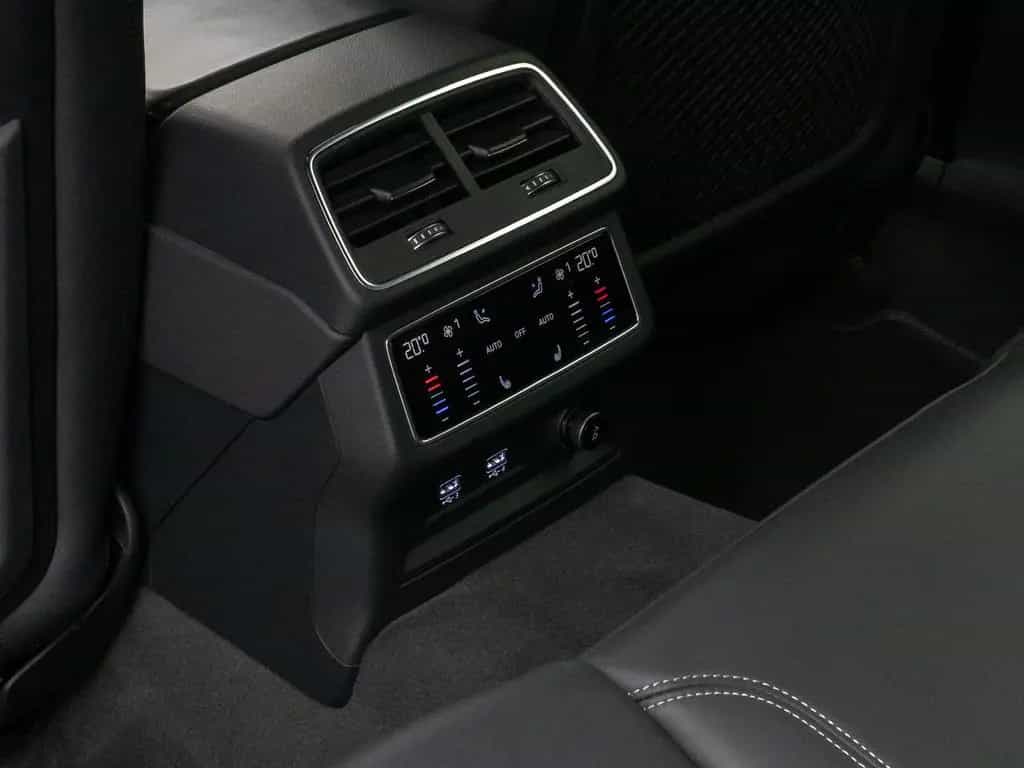 Audi A6 Lim. 55 TFSI quattro S-Line + B&O SoftCl HUD 05/2018-photo-28