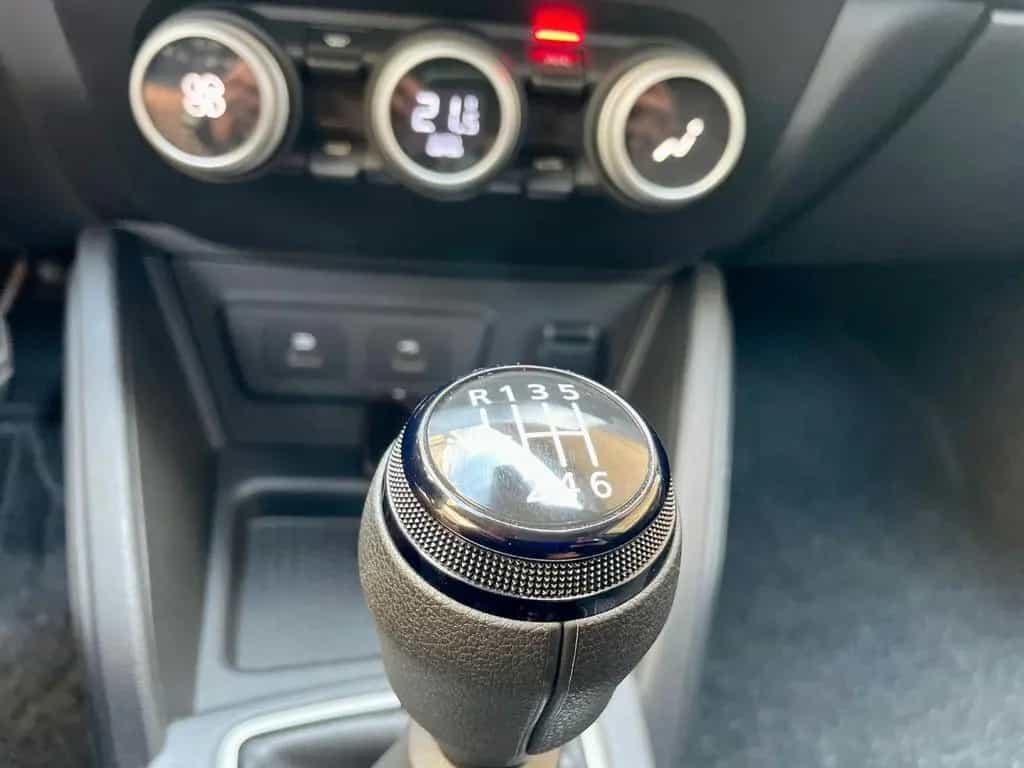 Dacia Duster TCe 130 Journey Journey 02/2023-photo-1