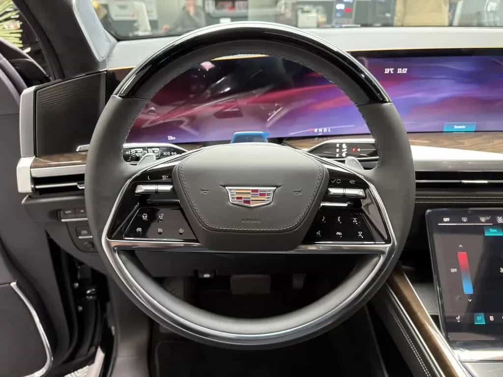 Cadillac Escalade Sport Platinum Black SUV 2026 22" AKG V null-photo-20