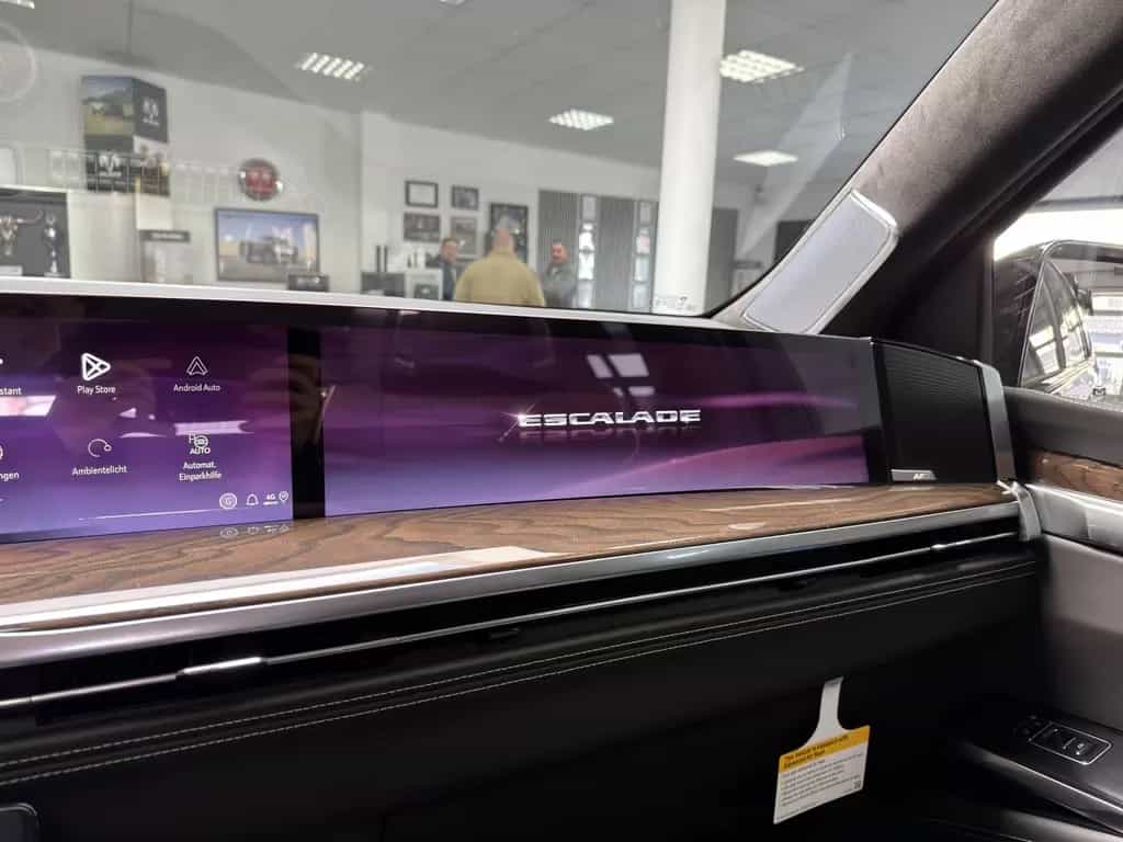 Cadillac Escalade Sport Platinum Black SUV 2026 22" AKG V null-photo-29
