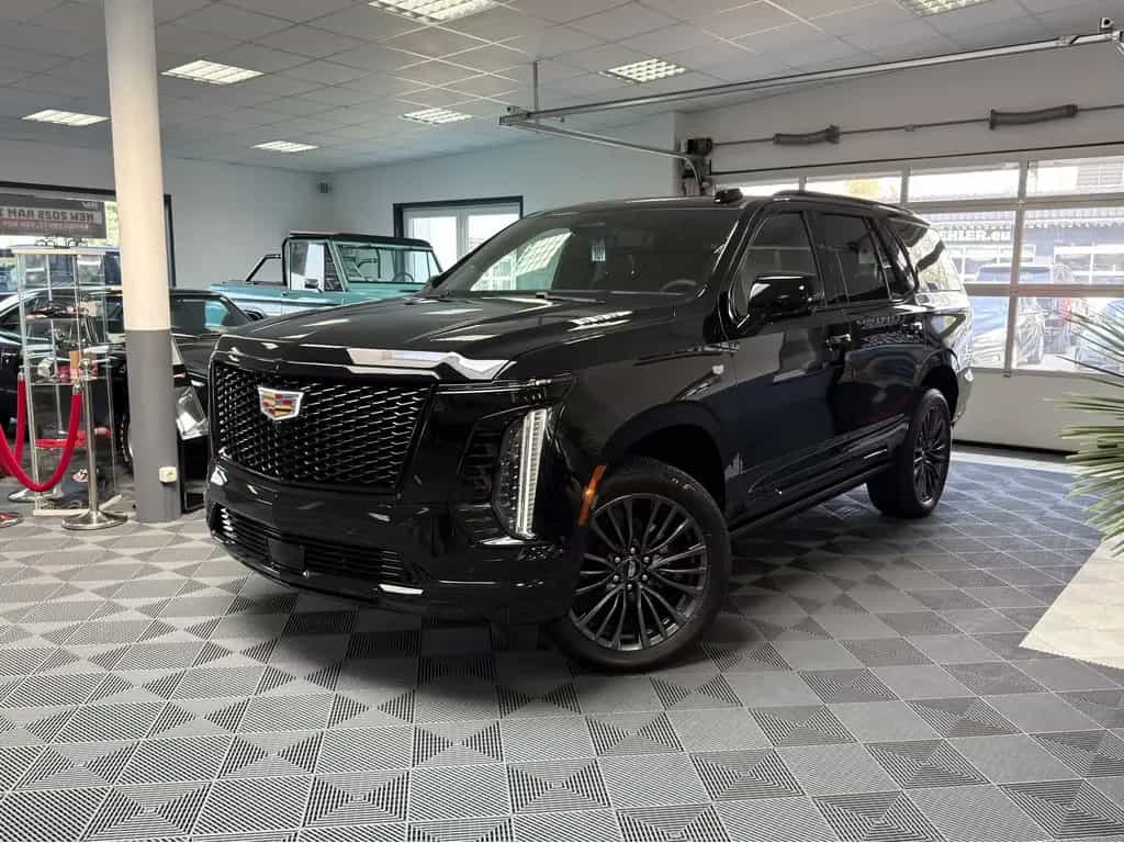 Cadillac Escalade Sport Platinum Black SUV 2026 22" AKG V null-photo-4