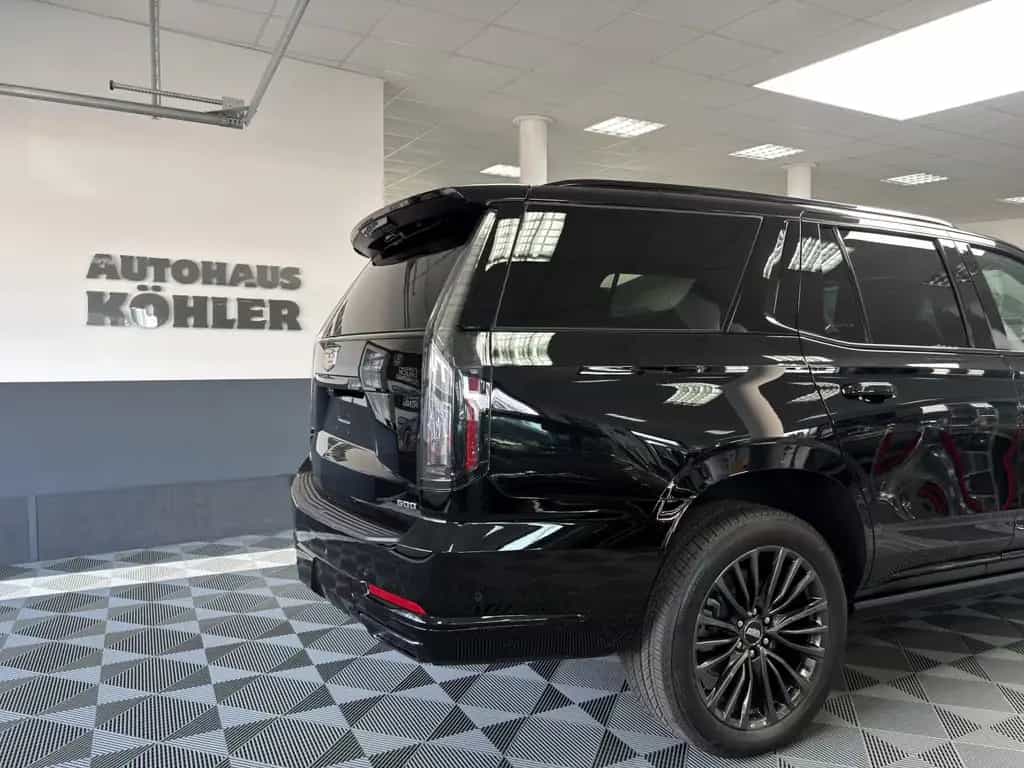 Cadillac Escalade Sport Platinum Black SUV 2026 22" AKG V null-photo-42
