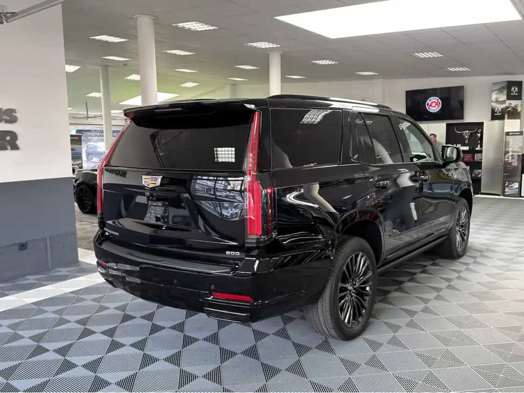 Cadillac Escalade Sport Platinum Black SUV 2026 22" AKG V null-photo-7
