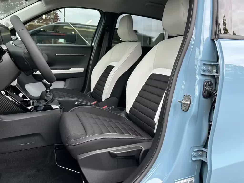 Citroën C3 Aircross Plus 100 1.2 PT Tempomat Kamera LED 02/2026-photo-13