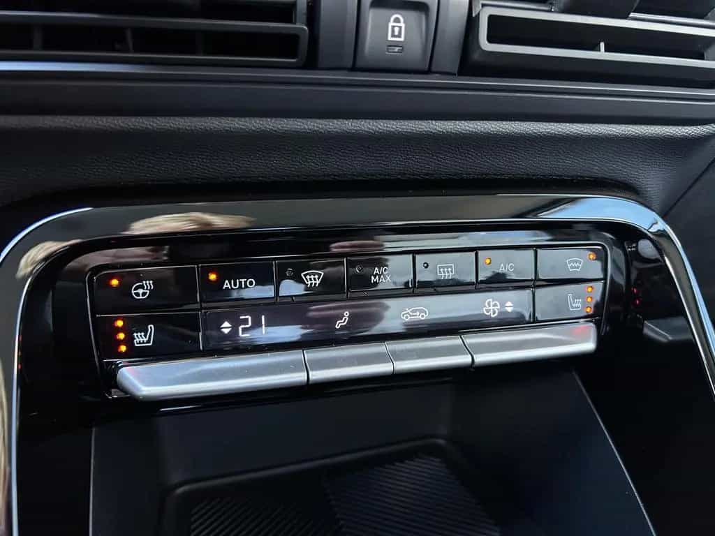 Citroën C3 Aircross Plus 100 1.2 PT Tempomat Kamera LED 02/2026-photo-21