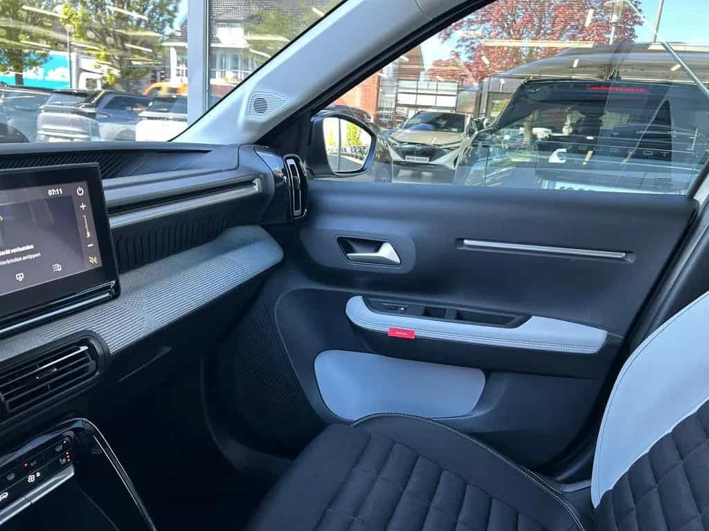 Citroën C3 Aircross Plus 100 1.2 PT Tempomat Kamera LED 02/2026-photo-26