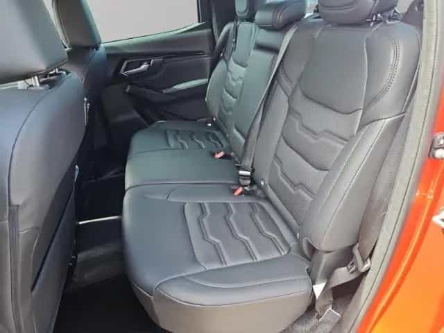 Isuzu D-Max Double Cab 4WD V-CROSS Navi LED Mehrzonenk 02/2025-photo-11