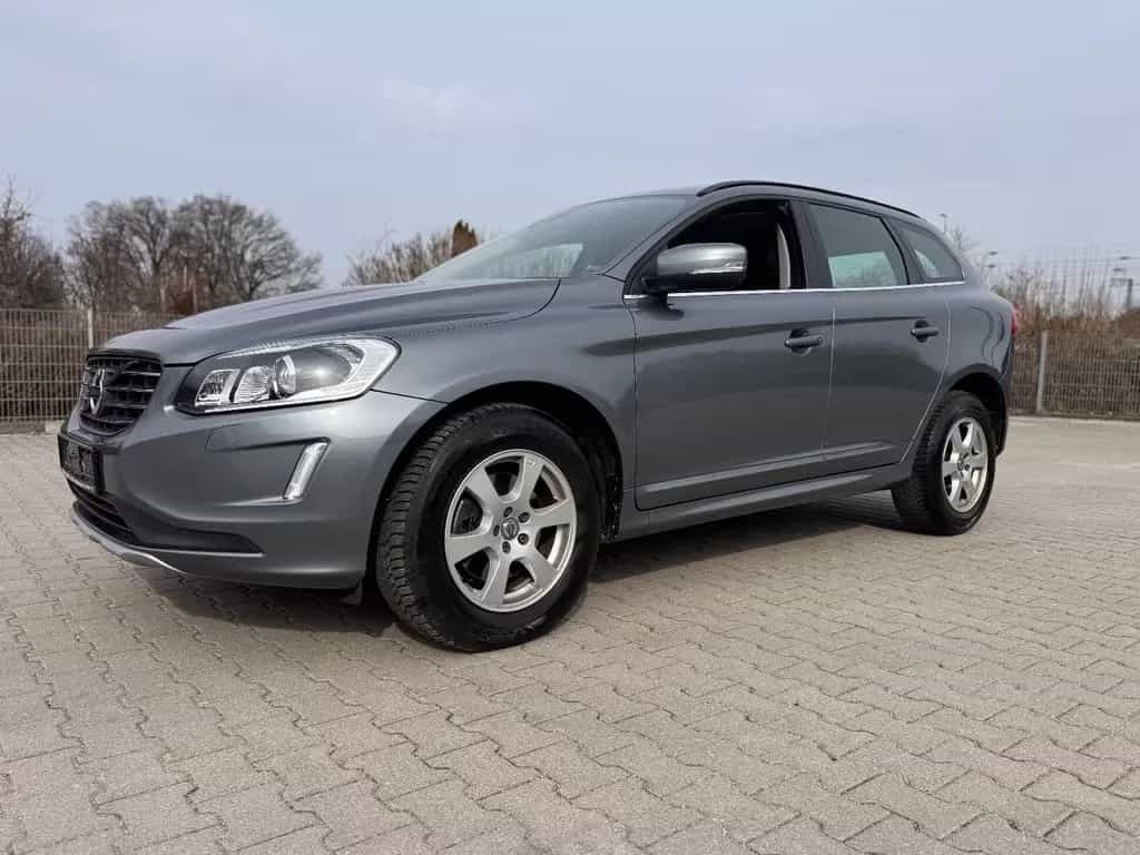 Volvo XC60 Momentum Leder Navi AWD Kamera 01/2017-photo-0