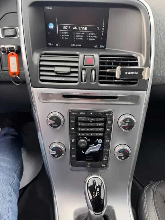 Volvo XC60 Momentum Leder Navi AWD Kamera 01/2017-photo-17