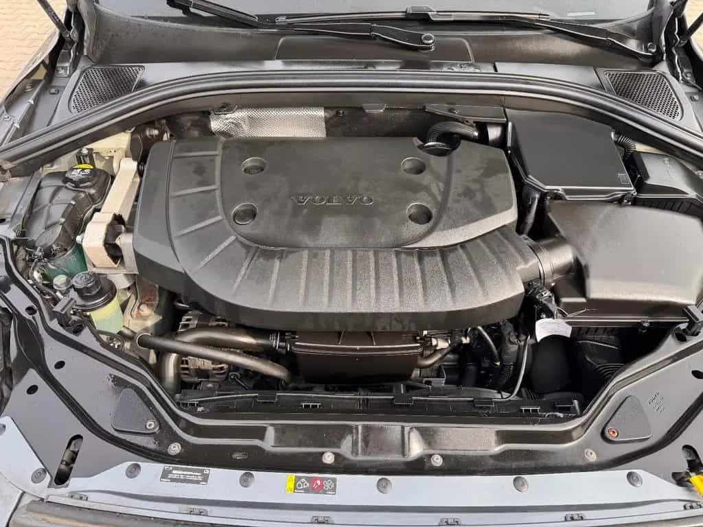 Volvo XC60 Momentum Leder Navi AWD Kamera 01/2017-photo-19