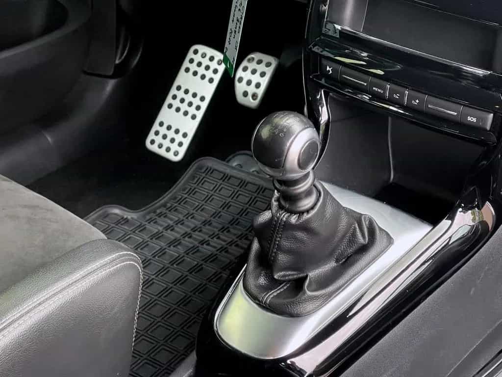 DS Automobiles DS3 DS PERFORMANCE 1,6 °208 PS °NAVI 1.HAND GARANTIE 06/2017-photo-19