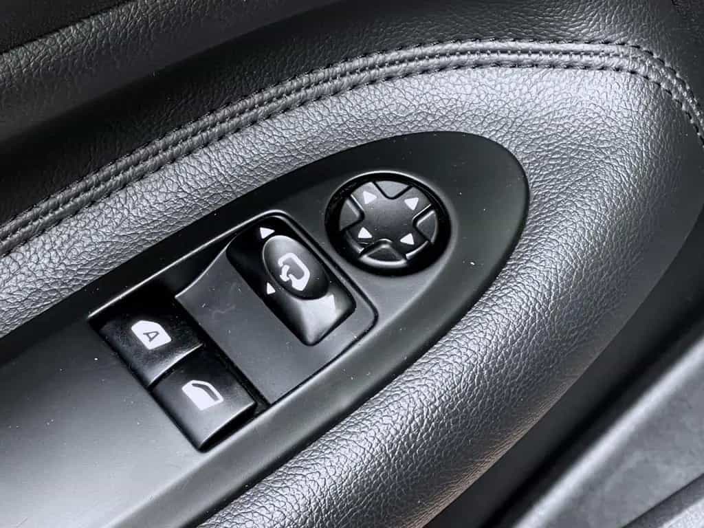 DS Automobiles DS3 DS PERFORMANCE 1,6 °208 PS °NAVI 1.HAND GARANTIE 06/2017-photo-41