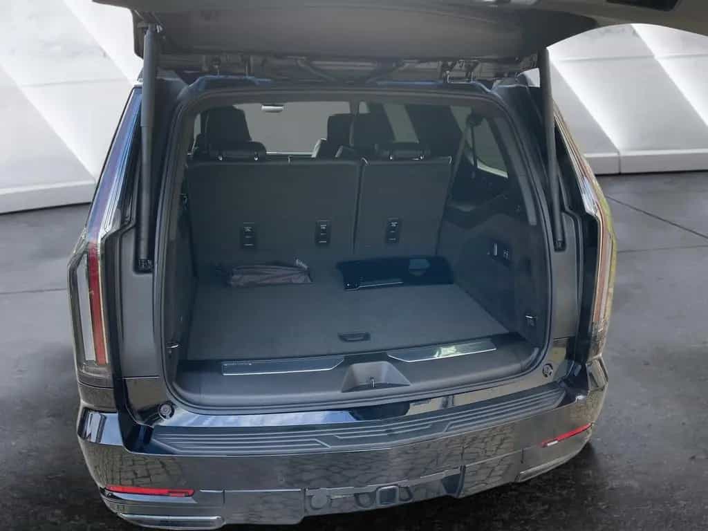 Cadillac Escalade ESV 4WD Platinum Sport MY26 VOLL null-photo-11
