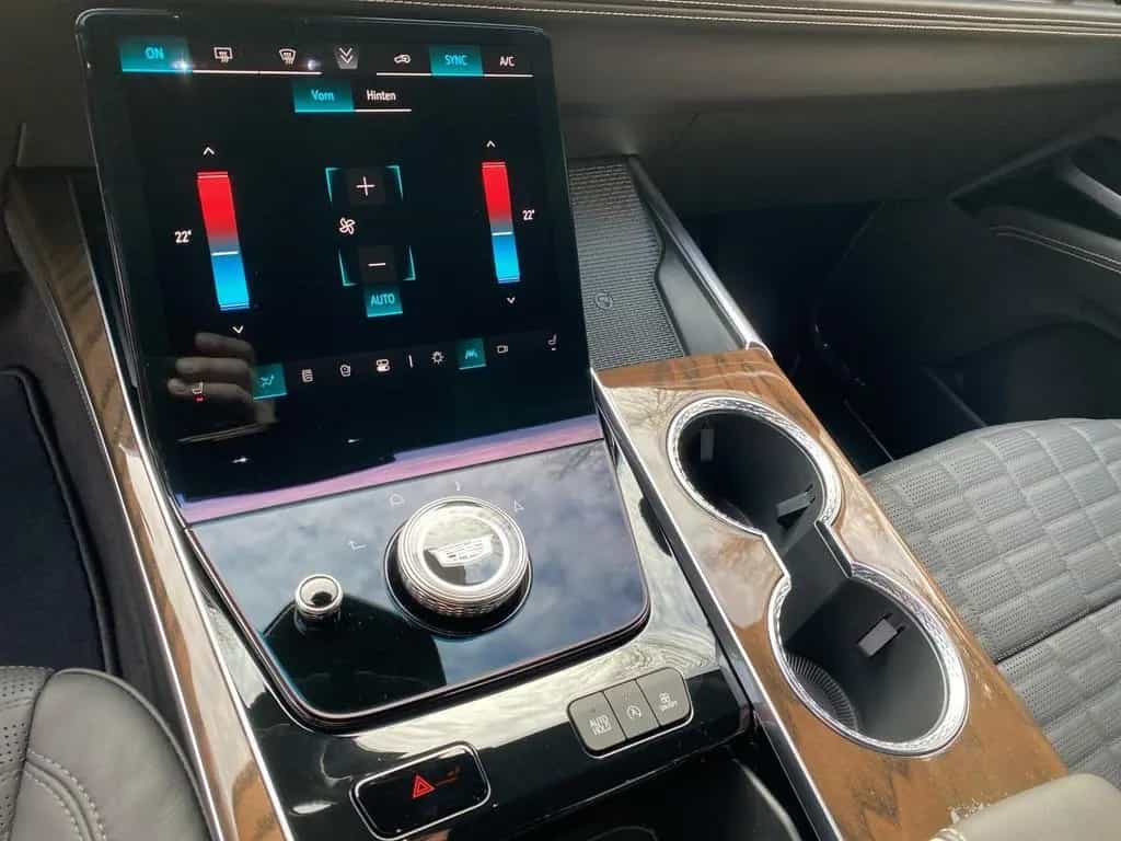 Cadillac Escalade ESV 4WD Platinum Sport MY26 VOLL null-photo-20