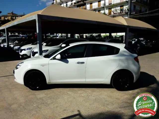 Alfa Romeo Giulietta ALFA ROMEO Giulietta 1.6 JTDm-2 105 CV Distincti 04/2015-photo-3