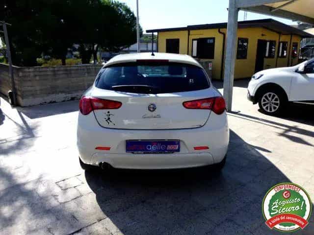 Alfa Romeo Giulietta ALFA ROMEO Giulietta 1.6 JTDm-2 105 CV Distincti 04/2015-photo-5
