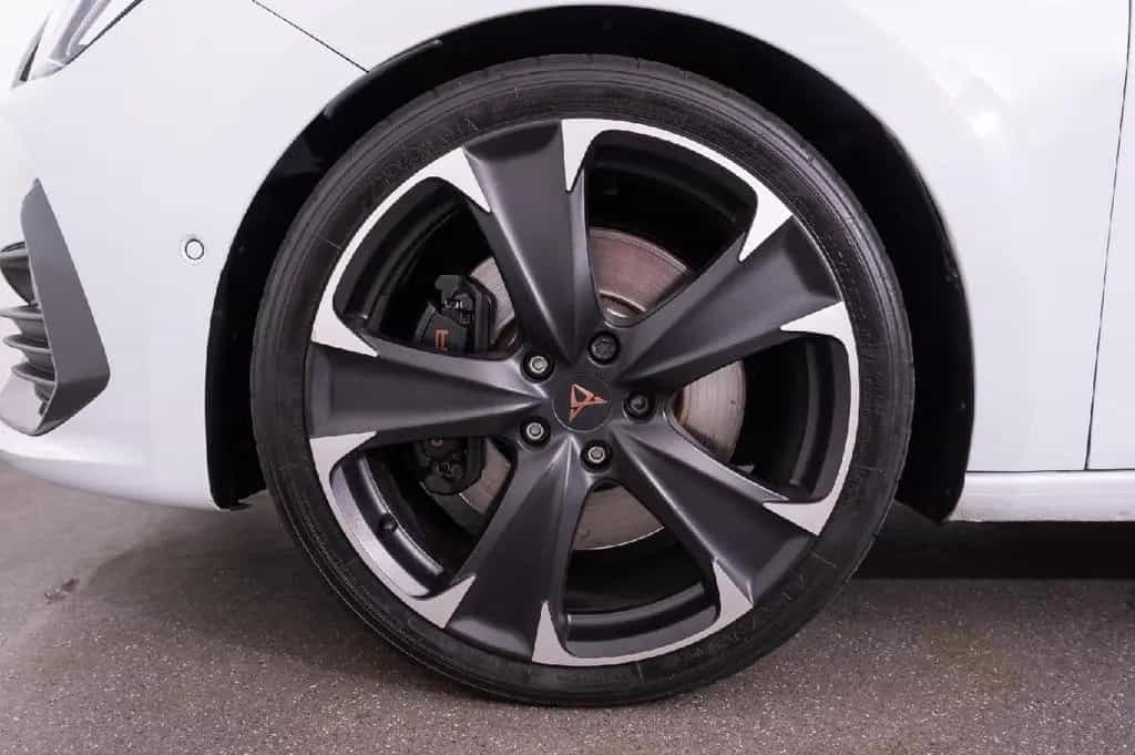 Cupra Leon Sportstourer VZ 4Drive 1.Hand 03/2024-photo-18