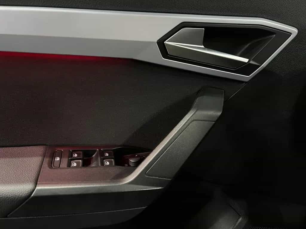 Seat Arona FR Line||5*JAHRE*GARANTIE|AUTOM|ACC|LEDNAV 03/2022-photo-22
