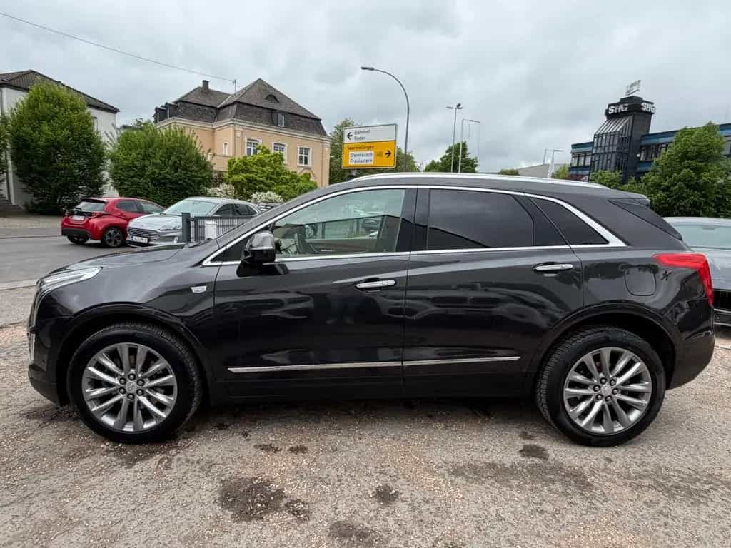 Cadillac XT5 Platinum AWD 02/2017-photo-2