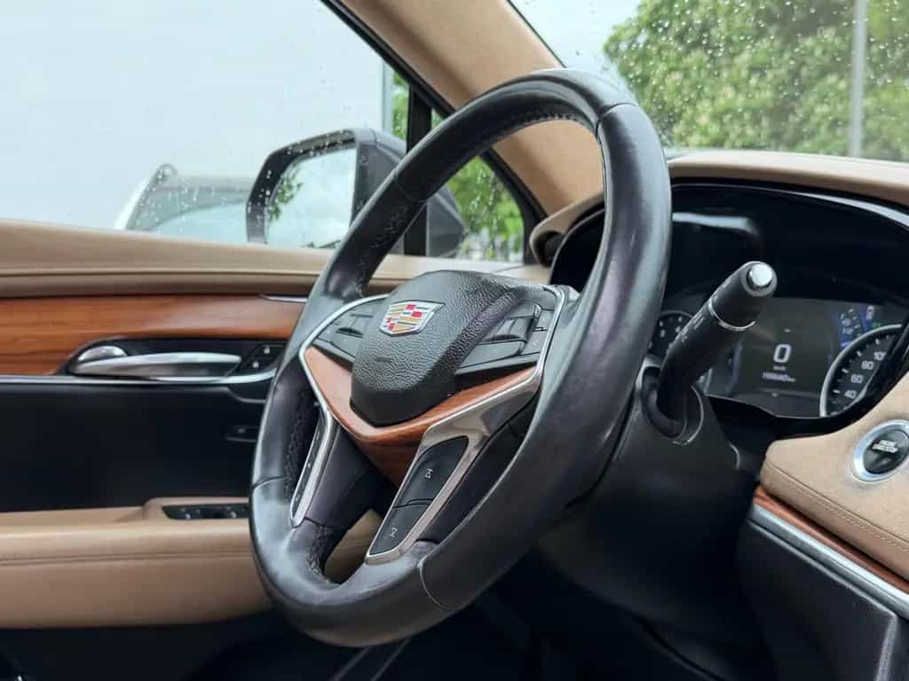 Cadillac XT5 Platinum AWD 02/2017-photo-21