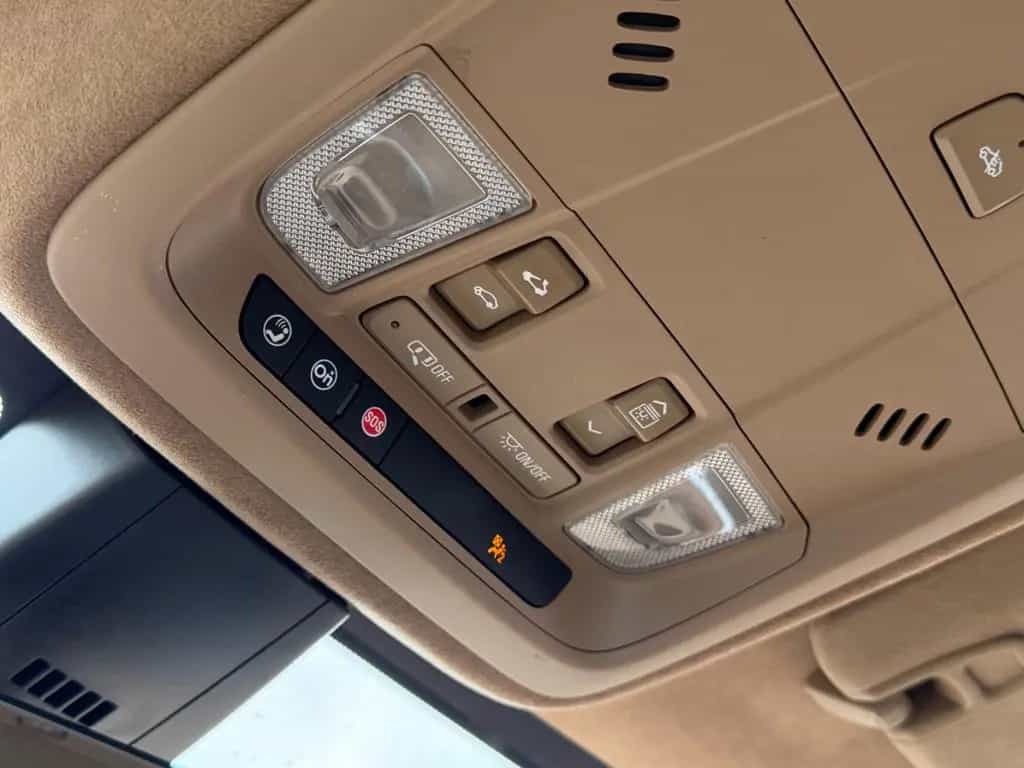 Cadillac XT5 Platinum AWD 02/2017-photo-31