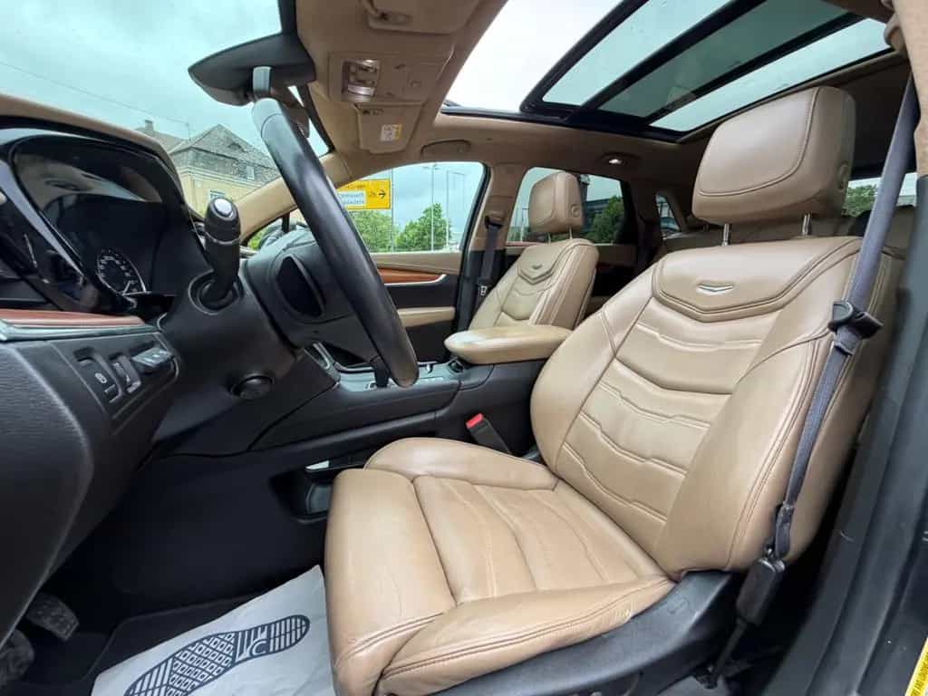 Cadillac XT5 Platinum AWD 02/2017-photo-9
