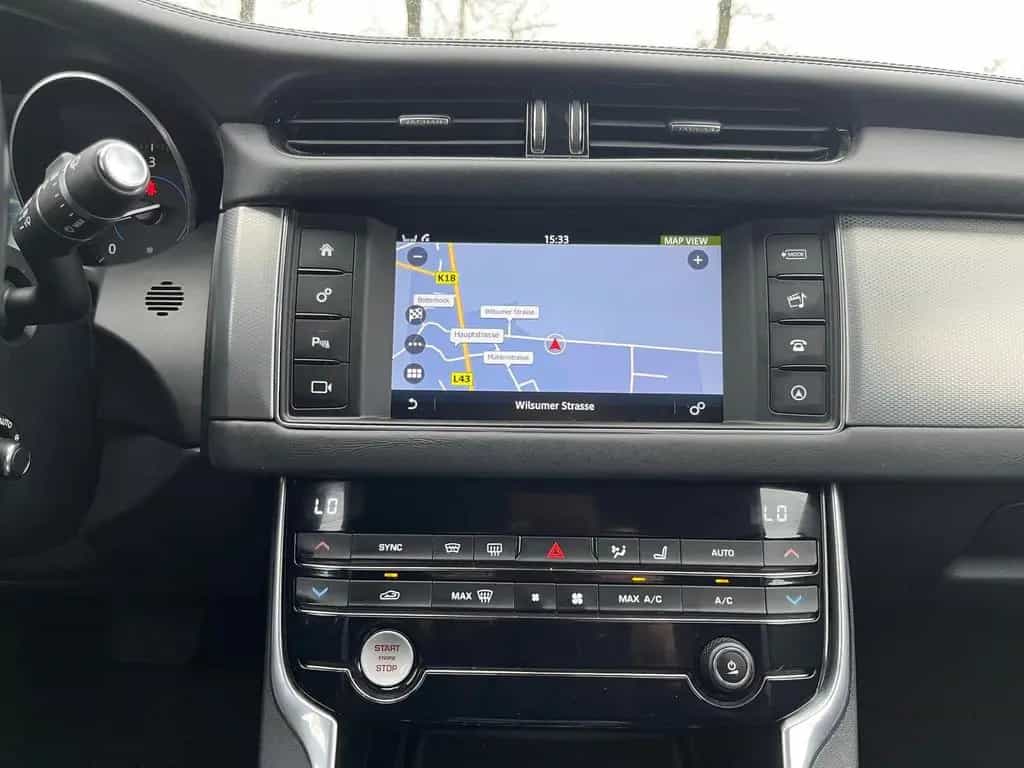 Jaguar XF Prestige 30d Injektoren NEU 04/2017-photo-15