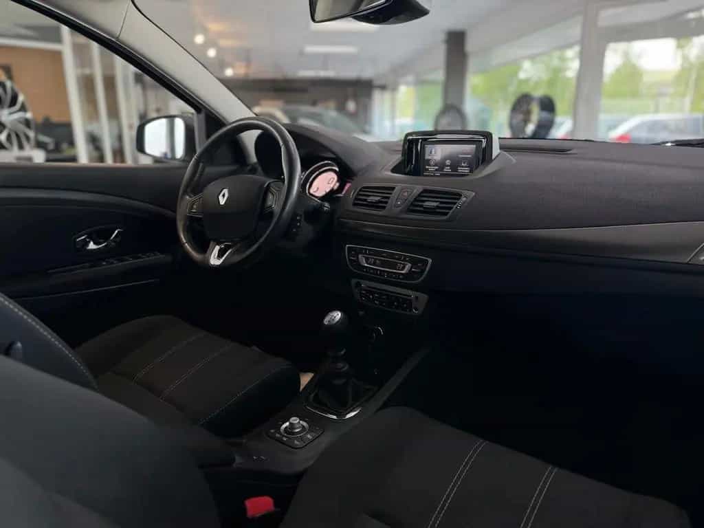 Renault Megane III Paris *NAVI*AHK*LED* 08/2014-photo-13