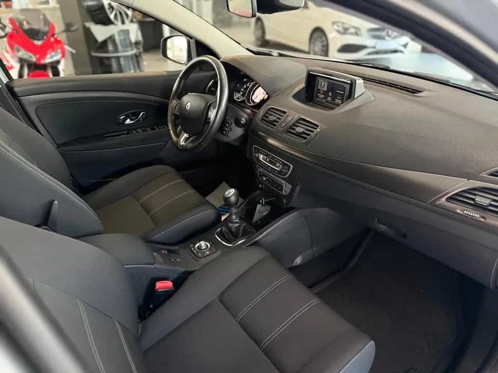 Renault Megane III Paris *NAVI*AHK*LED* 08/2014-photo-16