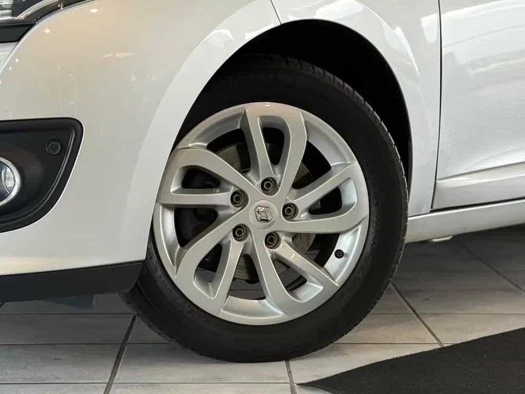 Renault Megane III Paris *NAVI*AHK*LED* 08/2014-photo-25