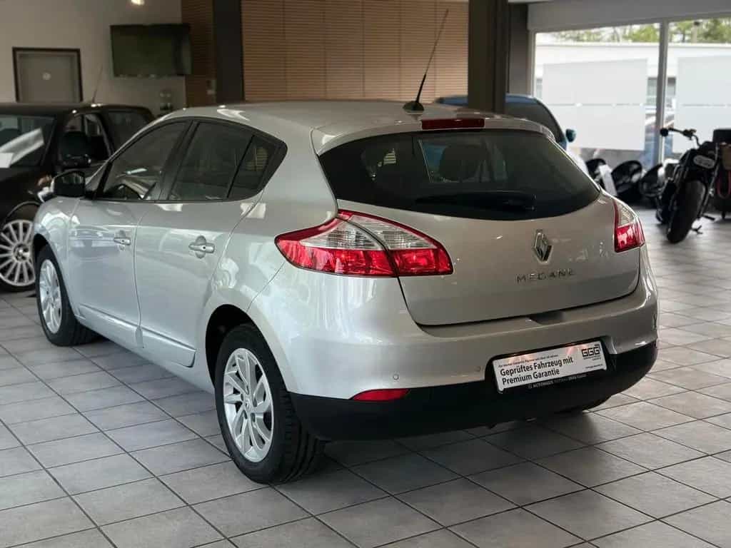 Renault Megane III Paris *NAVI*AHK*LED* 08/2014-photo-8